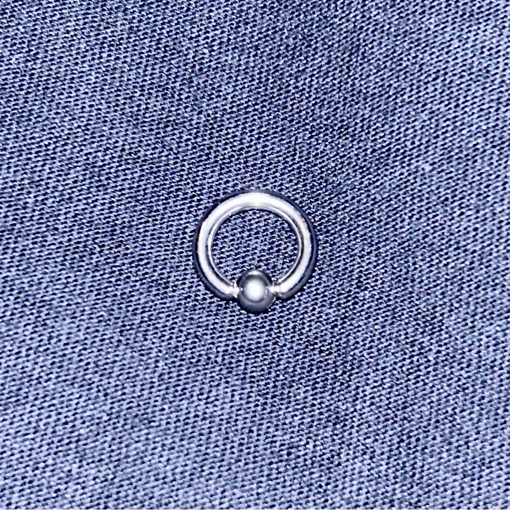 Body Art Forms captive ball septum ring